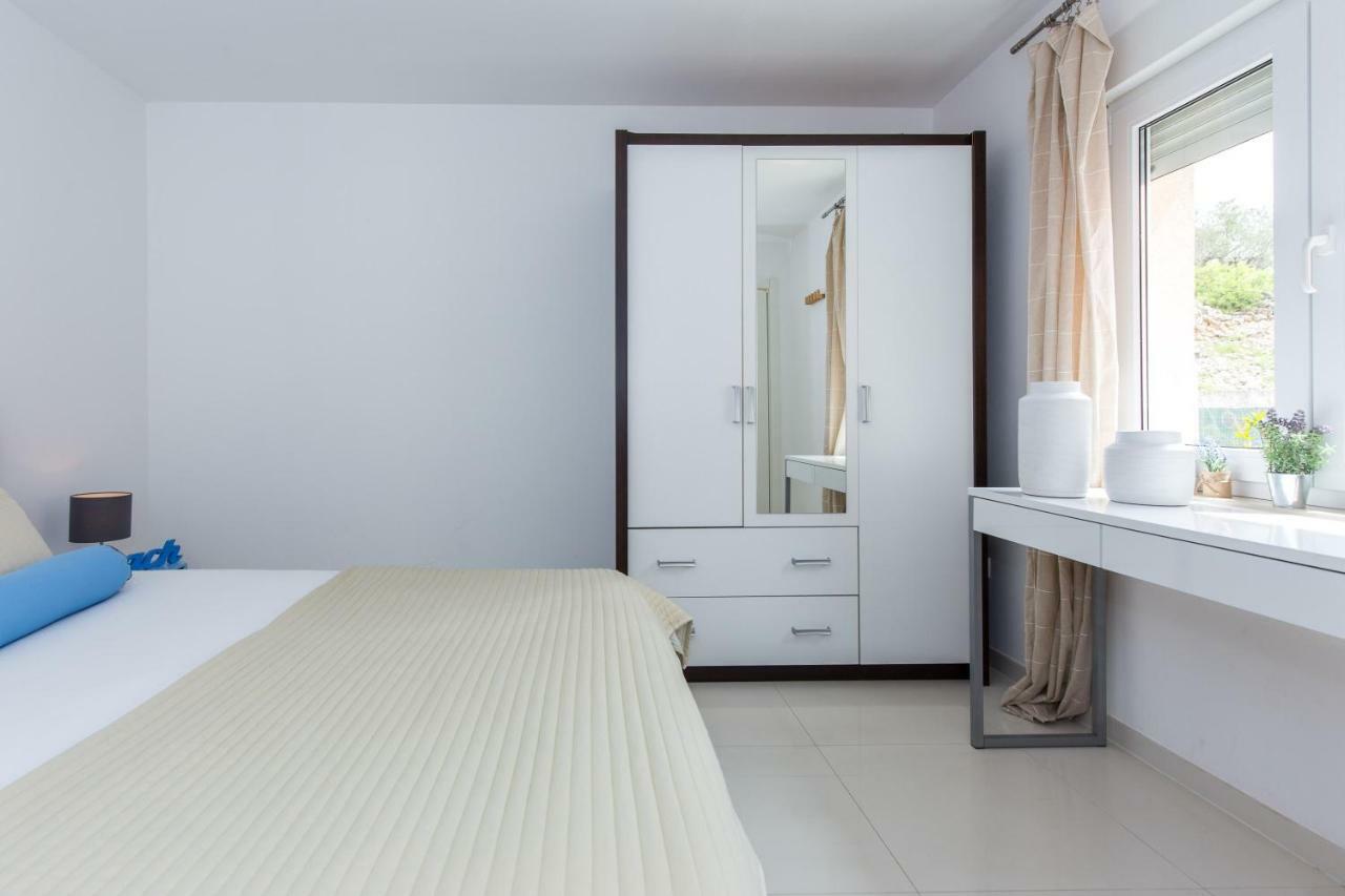 Apartment M&t Mirna Punat